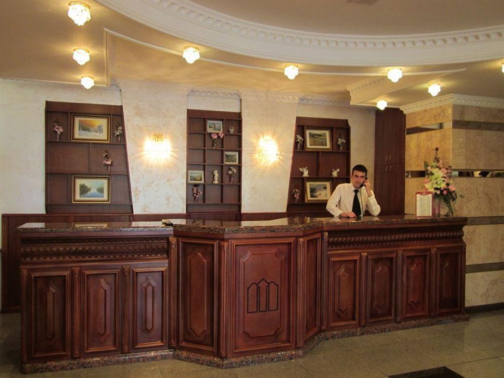 Soborniy Hotel Zaporizhia Exterior photo