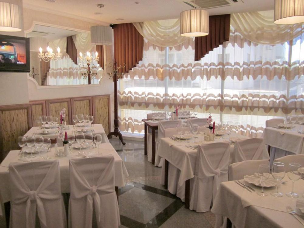 Soborniy Hotel Zaporizhia Exterior photo